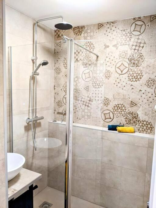 Centre 2-bed & Garage 5min Croisette Apartamento Cannes